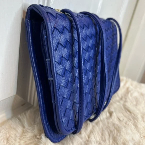 CLARKS ROYAL BLUE LEATHER WOVEN CROSSBODY - Picture 2 of 12